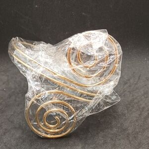Chic Gold Swirl Arm Band